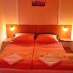 Gitta Apartman *