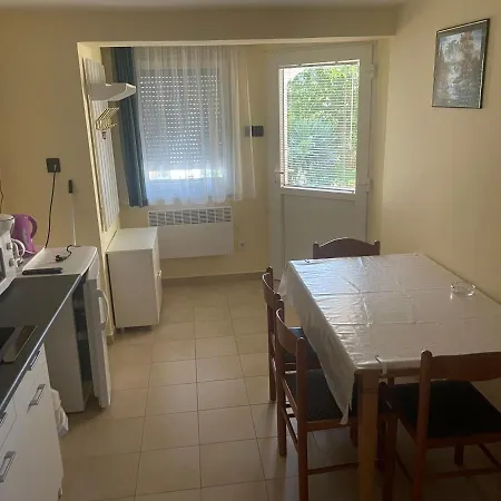 Gitta Apartmanhaz