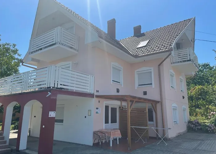 Gitta Apartmanhaz