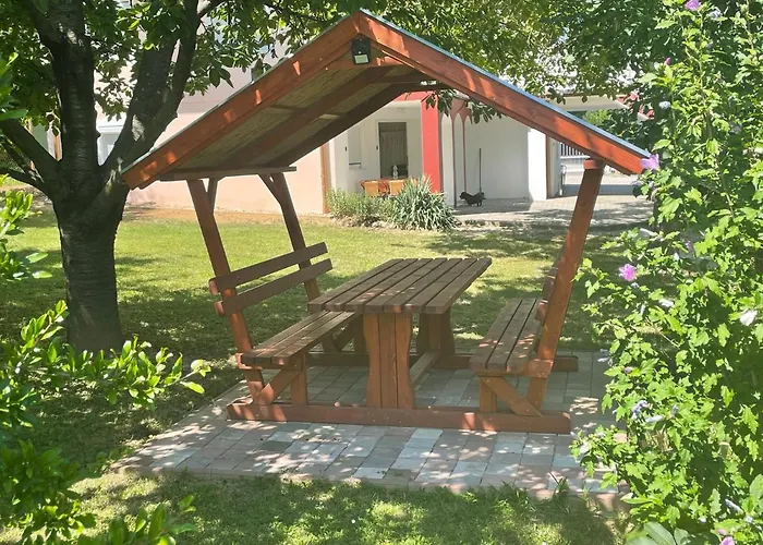 Gitta Apartmanhaz